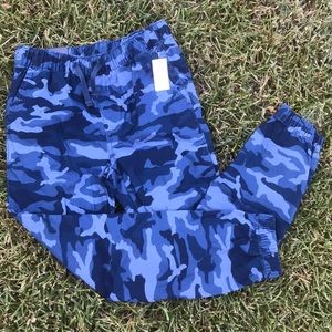 Gap kids blue camouflage pants. NWT.